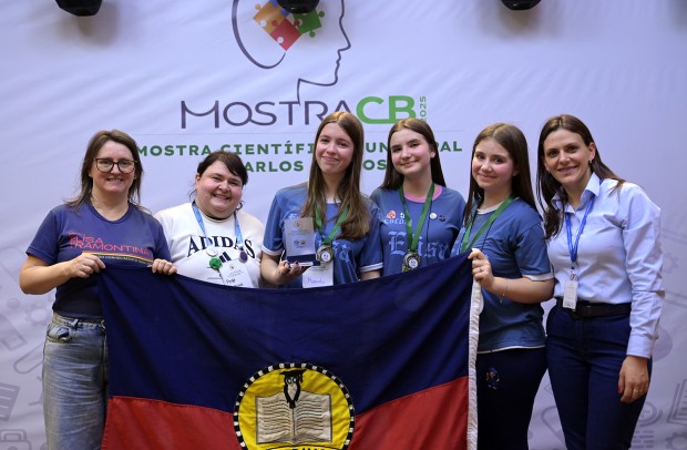 Cat. IV - 2º LUGAR: Alimentakids: Desenvolvimento de uma plataforma e livros lúdicos a fim de sugerir diferentes alternativas para ensinar uma alimentação saudável para as crianças (Fase II)